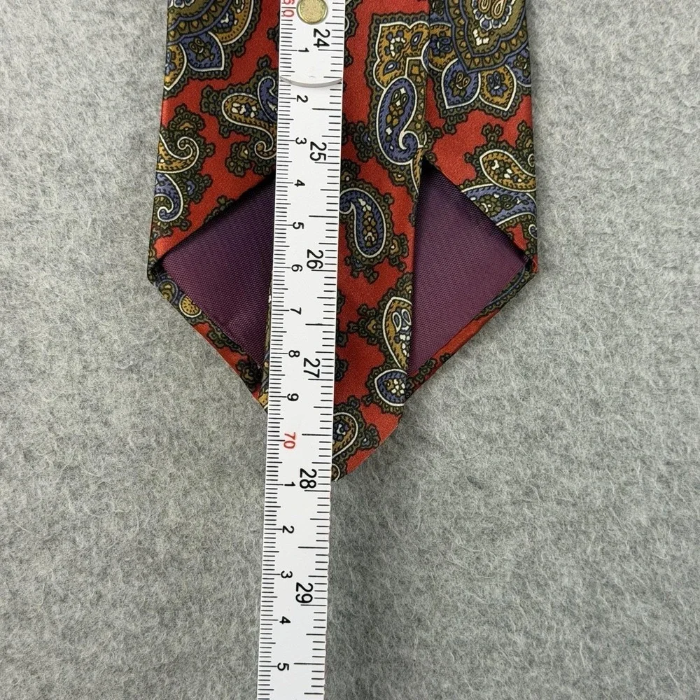 Vintage Geoffrey Beene Red Paisley 100% Silk Necktie Made in Italy 56x3.6